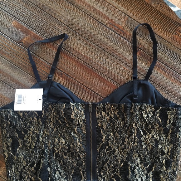 Top Shop gold crop top/bralette - Picture 2 of 3